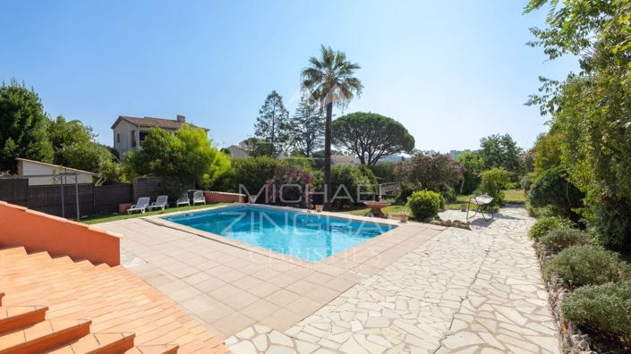 Image No.2-5 Bed House for sale