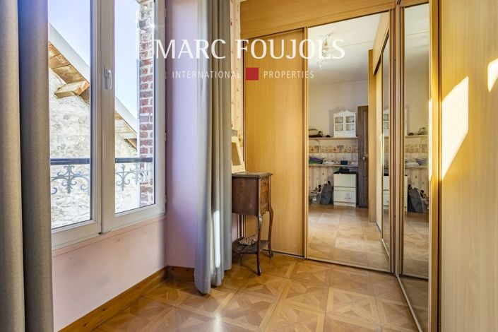 Image No.19-3 Bed House for sale