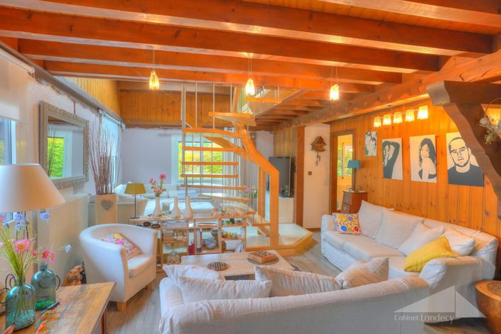 Image No.17-4 Bed House for sale
