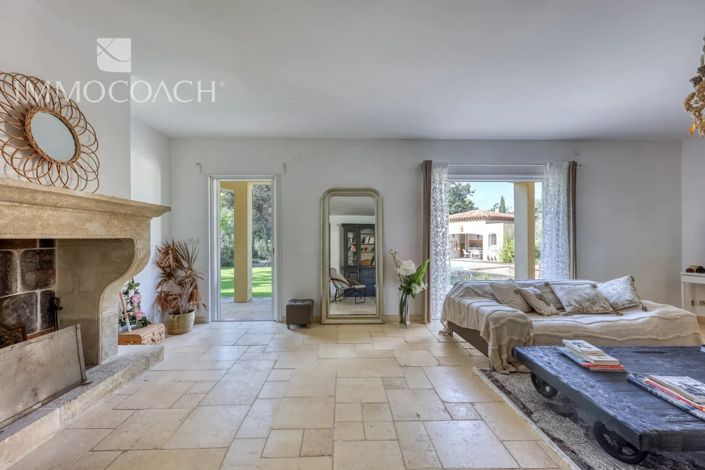 Image No.6-7 Bed House for sale