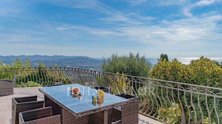 Image No.5-6 Bed House for sale