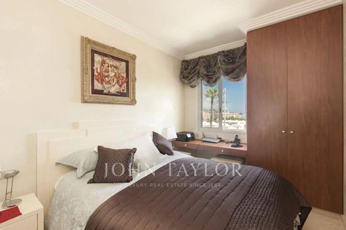 Image No.15-3 Bed Apartment for sale