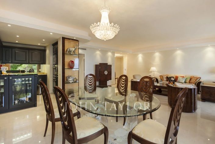 Image No.8-3 Bed Apartment for sale