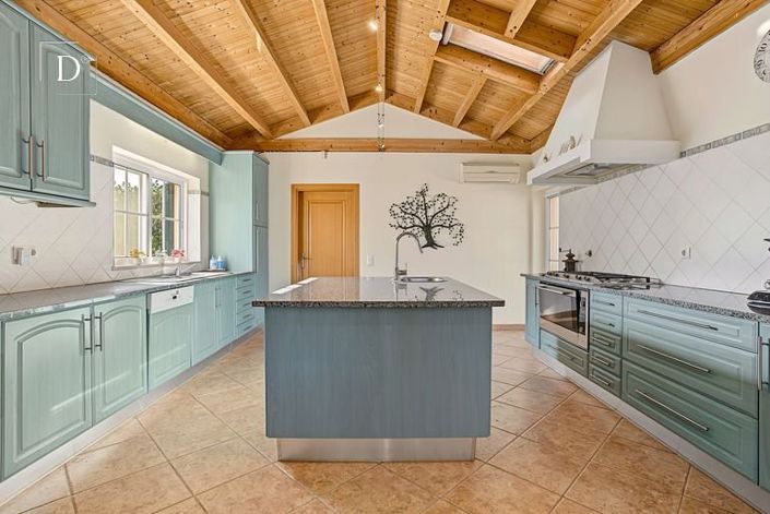 Image No.18-3 Bed House for sale
