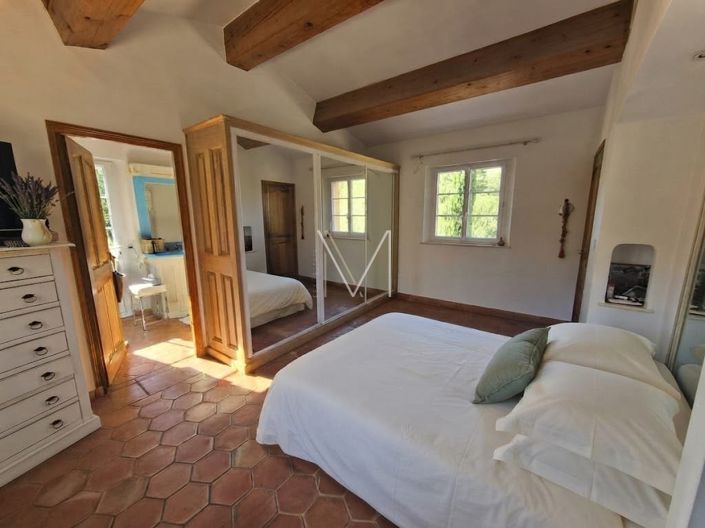 Image No.9-4 Bed House for sale