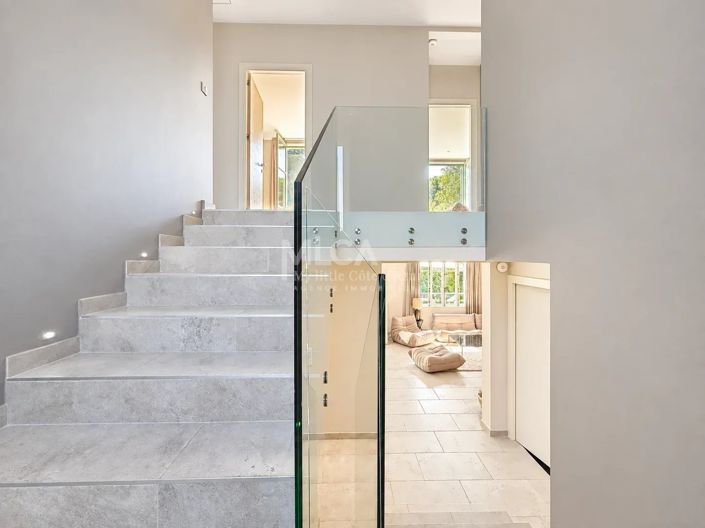 Image No.10-5 Bed House for sale