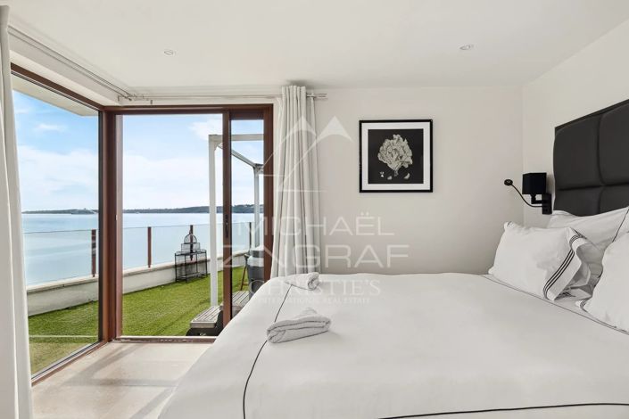 Image No.7-5 Bed House for sale