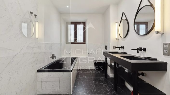 Image No.9-5 Bed House for sale