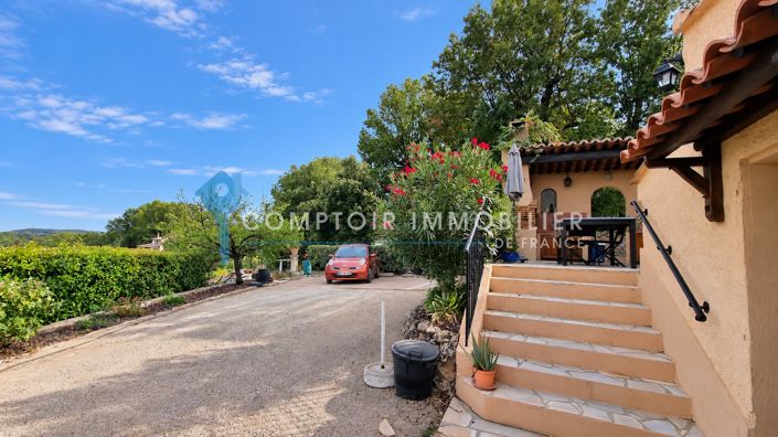 Image No.15-3 Bed House for sale