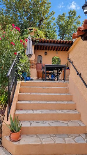 Image No.17-3 Bed House for sale