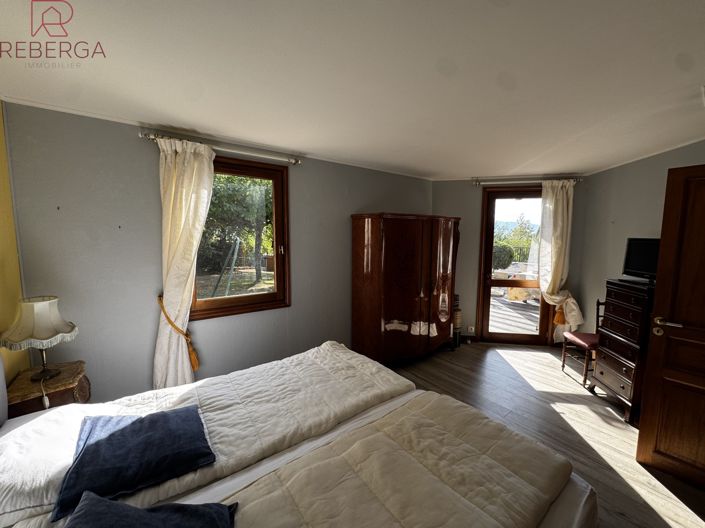 Image No.12-4 Bed House for sale