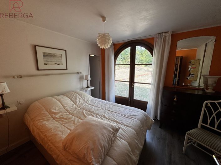 Image No.15-4 Bed House for sale