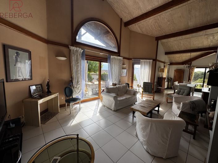Image No.4-4 Bed House for sale