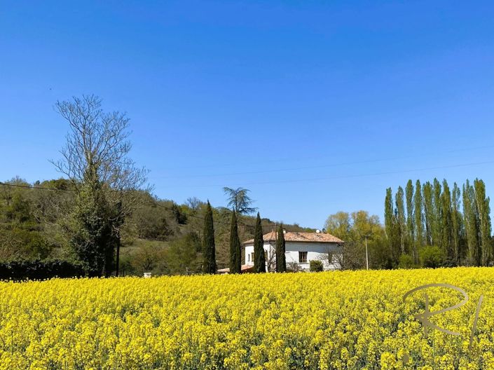 Image No.2-4 Bed House for sale