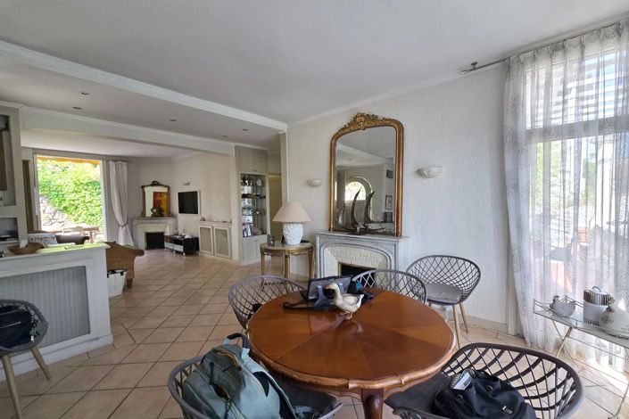 Image No.12-3 Bed House for sale