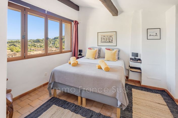 Image No.6-3 Bed House for sale