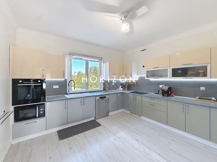 Image No.2-3 Bed House for sale