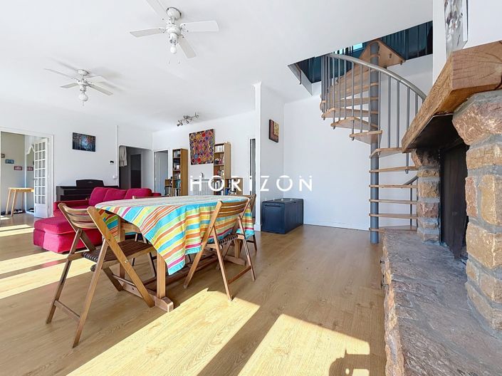 Image No.6-3 Bed House for sale