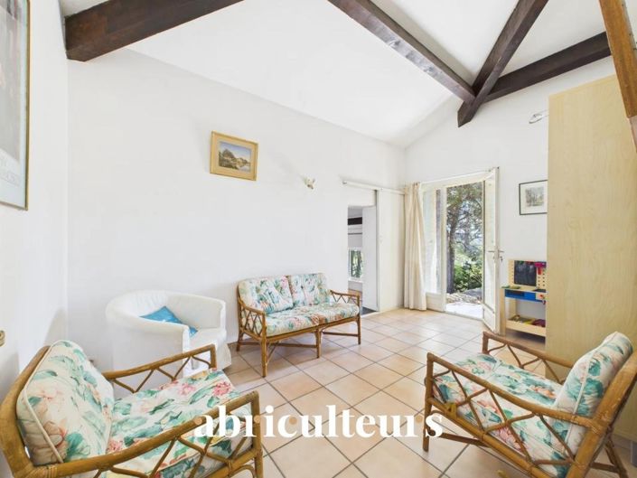 Image No.17-5 Bed House for sale