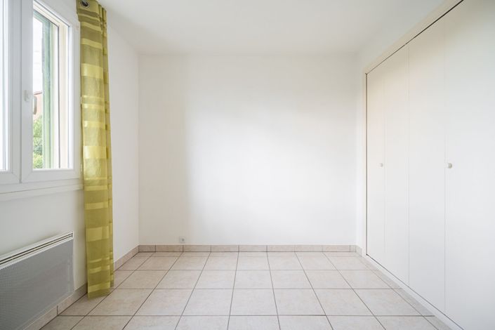 Image No.15-3 Bed House for sale