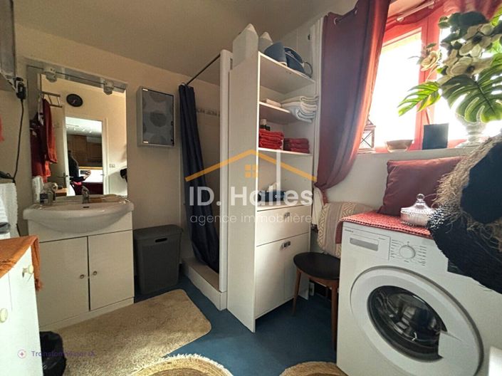 Image No.9-2 Bed House for sale