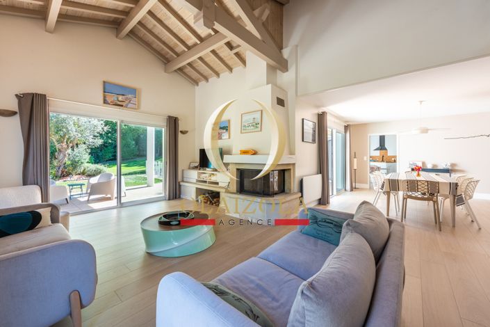 Image No.6-5 Bed House for sale