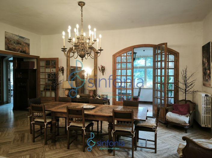 Image No.12-5 Bed House for sale