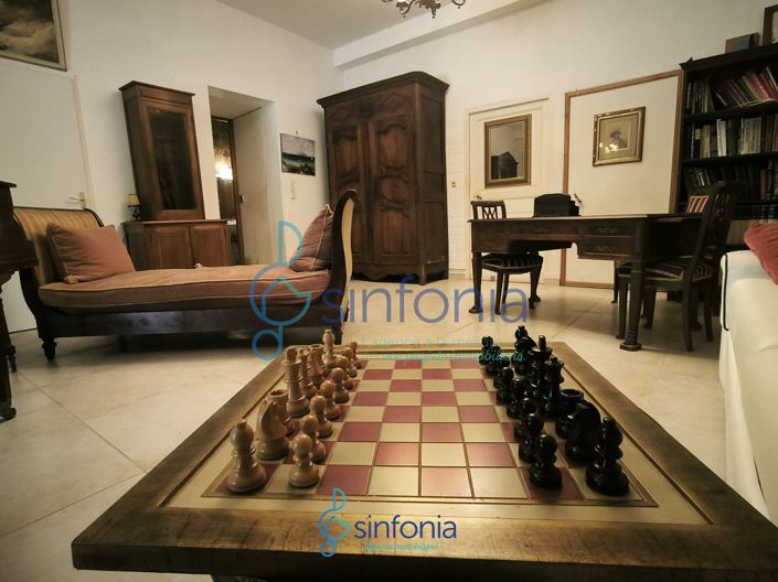 Image No.16-5 Bed House for sale