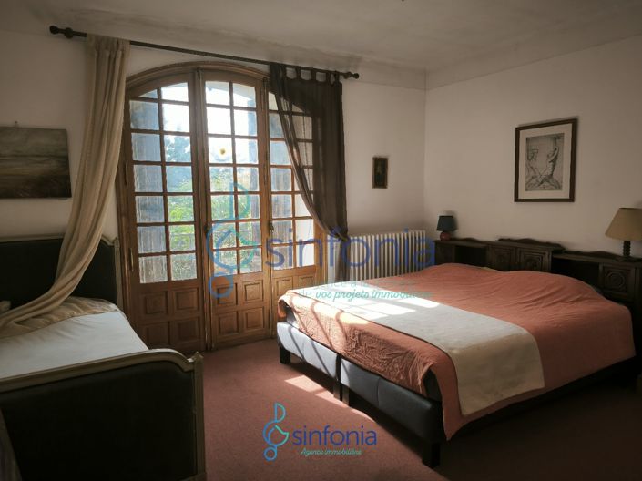 Image No.17-5 Bed House for sale
