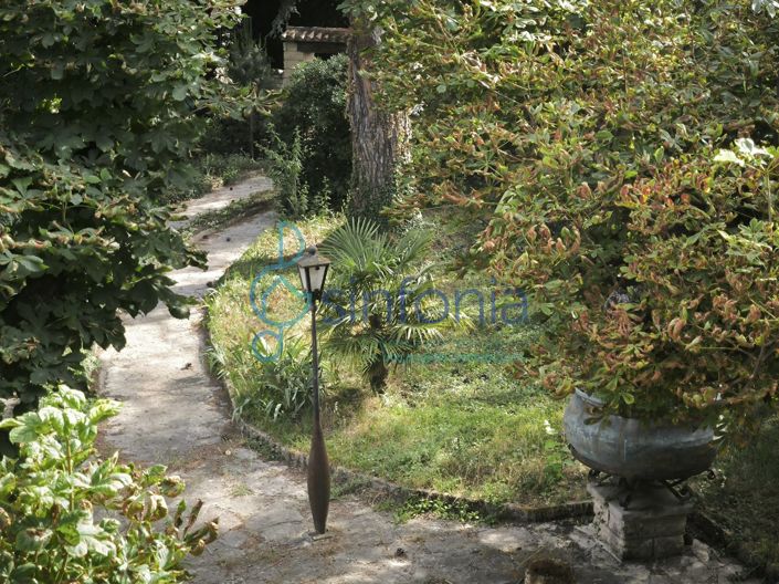Image No.23-5 Bed House for sale