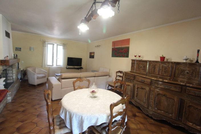 Image No.26-3 Bed House for sale