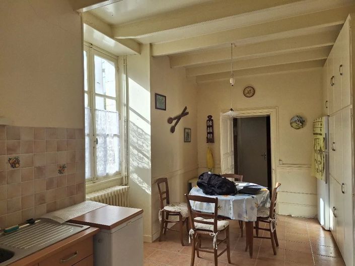 Image No.10-3 Bed House for sale
