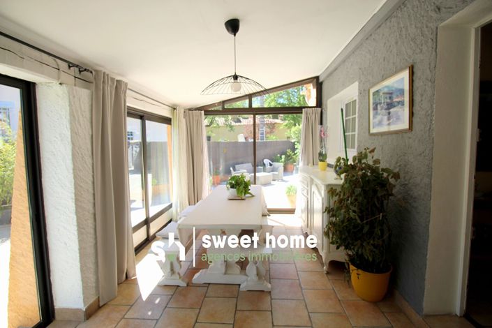 Image No.12-2 Bed House for sale