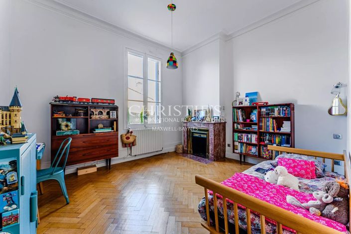 Image No.16-5 Bed House for sale