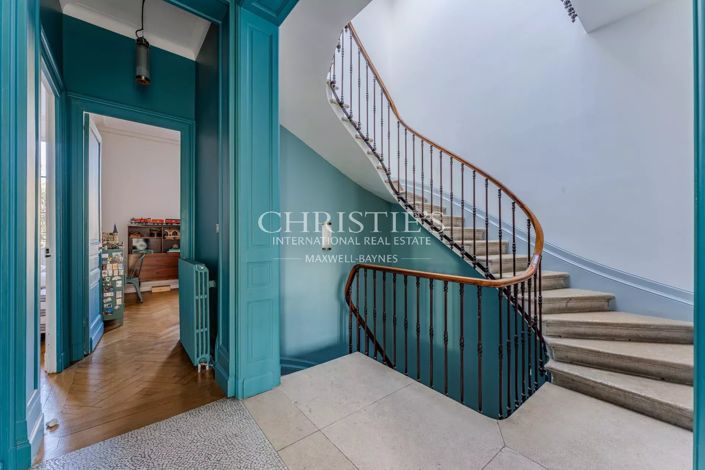 Image No.3-5 Bed House for sale