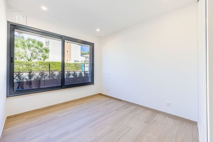 Image No.22-3 Bed Apartment for sale