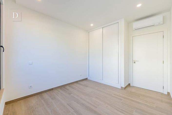 Image No.23-3 Bed Apartment for sale