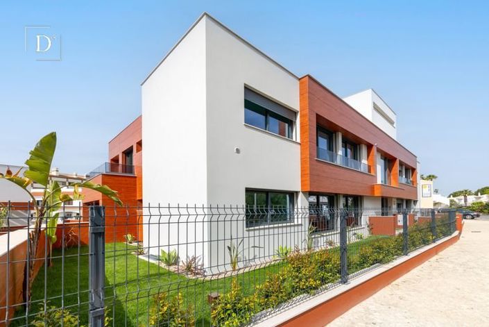 Image No.40-3 Bed Apartment for sale