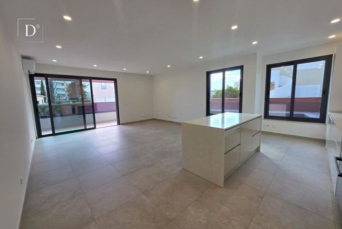 Image No.6-3 Bed Apartment for sale