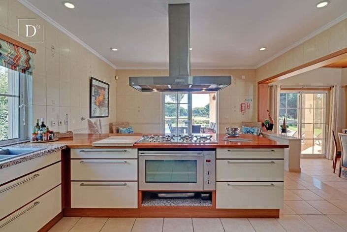 Image No.10-4 Bed House for sale
