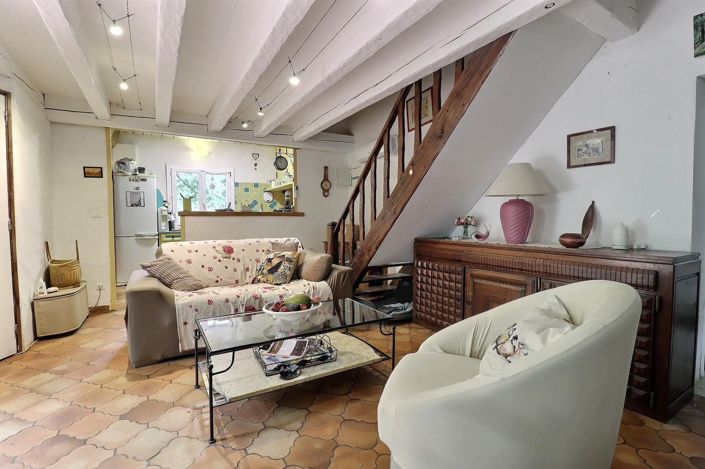 Image No.6-2 Bed House for sale