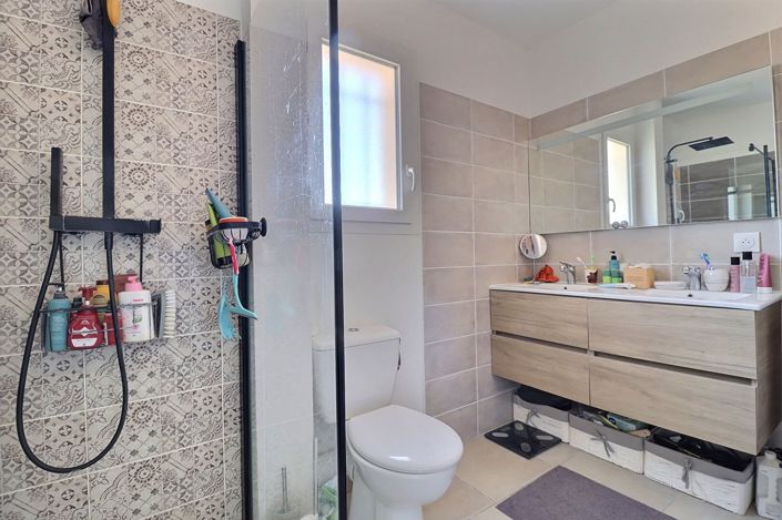 Image No.10-4 Bed House for sale