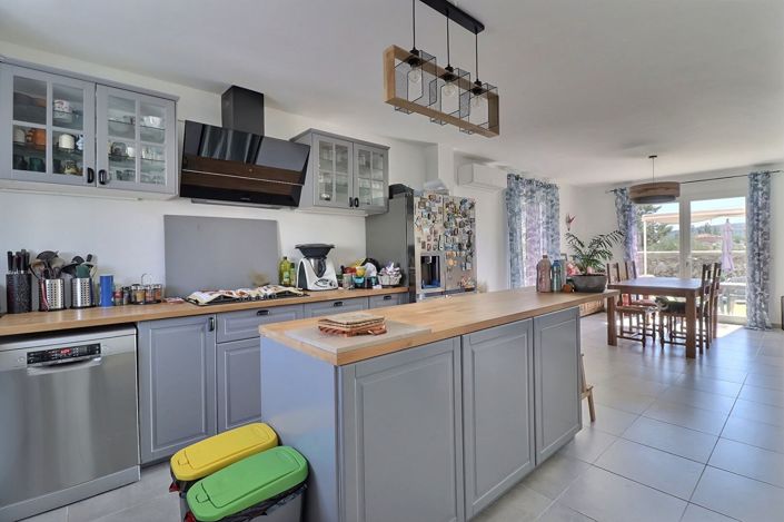 Image No.4-4 Bed House for sale