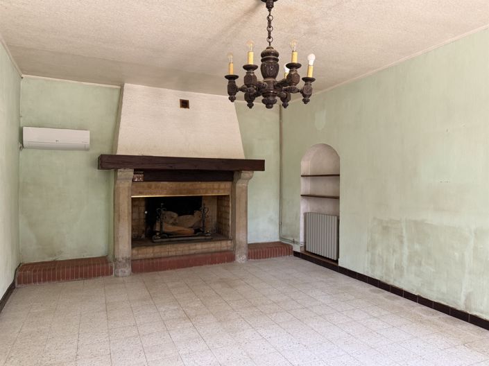 Image No.5-8 Bed House for sale