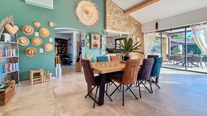 Image No.9-4 Bed House for sale