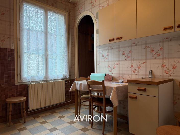 Image No.11-3 Bed House for sale