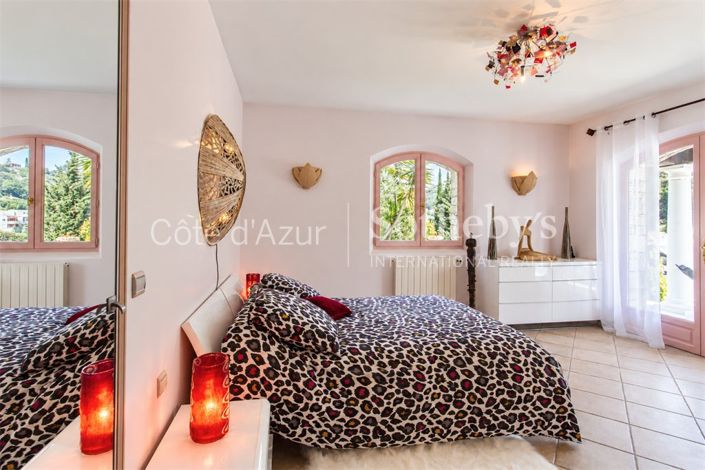 Image No.11-4 Bed House for sale