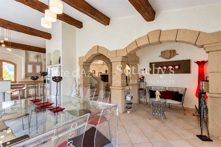 Image No.8-4 Bed House for sale