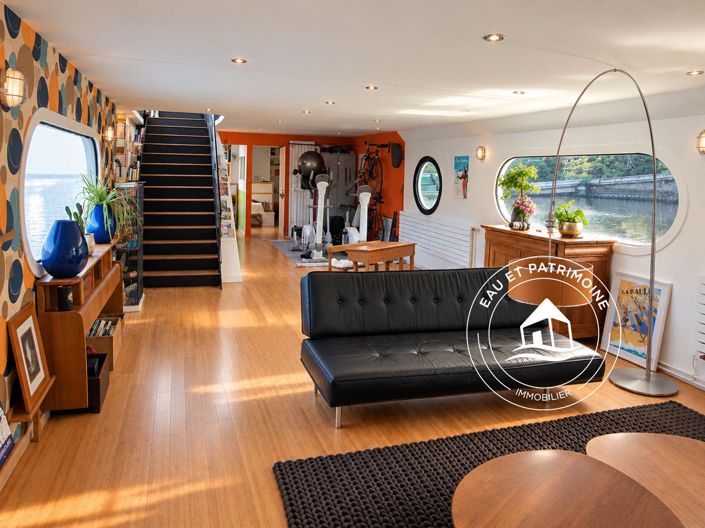 Image No.7-5 Bed House for sale