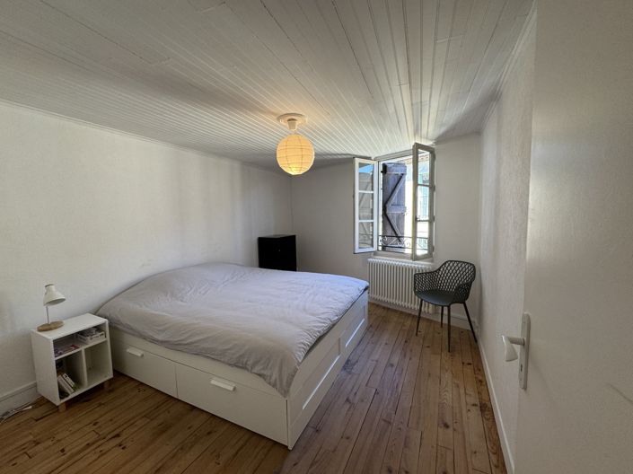 Image No.8-2 Bed House for sale